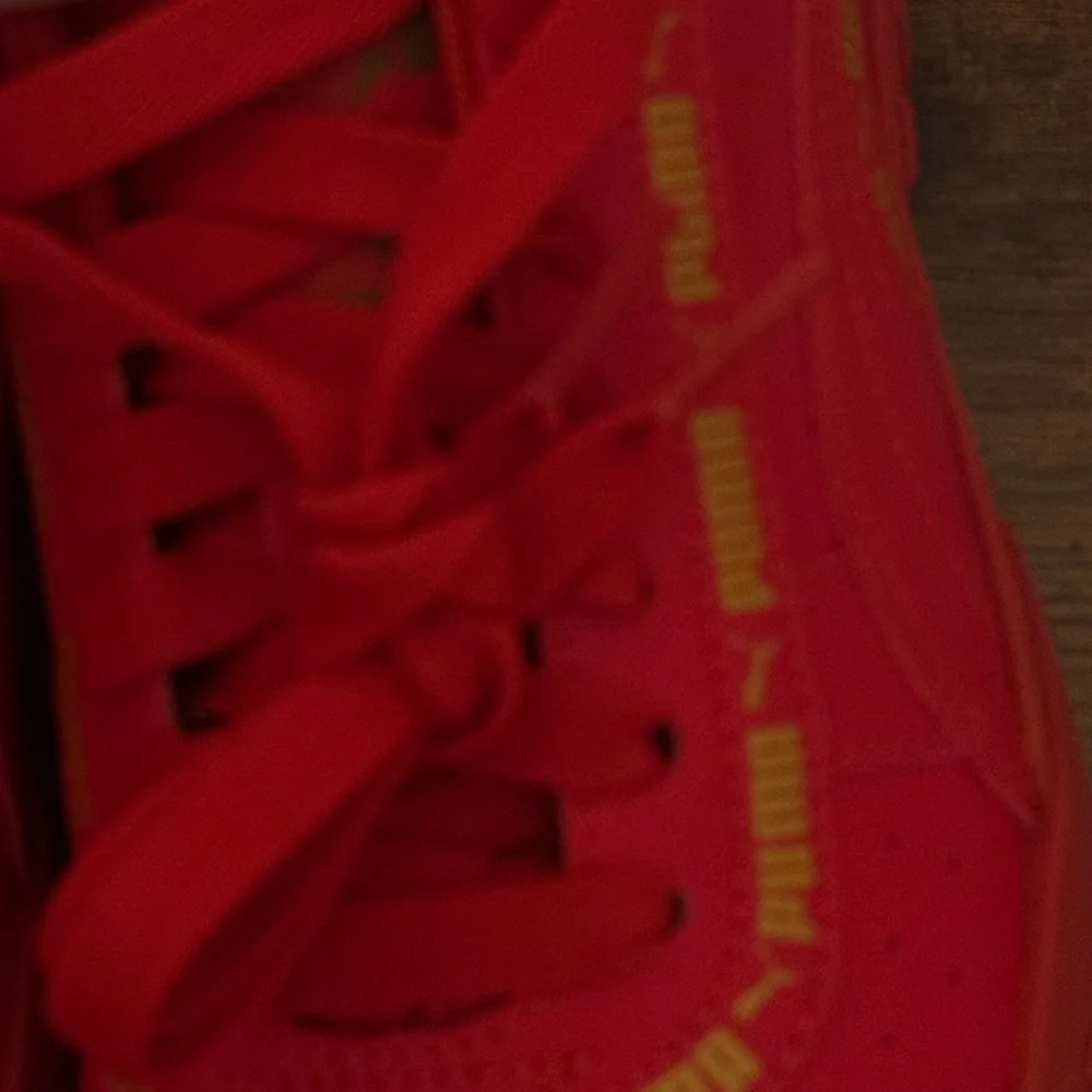 ❤️‍🔥❤️‍🔥 Cali Trainers Puma Fiery Red Sneakers with Yellow Highlights Size 8.5 - Picture 4 of 8